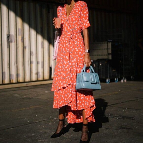open lace back dress Amazon.com: Ganni Women's Printed Crepe Midi Dress, Mini Floral  Orangedotcom, 6 : Clothing, Shoes & Jewelry